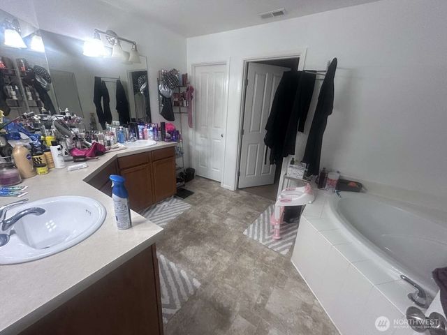 437 20th Street NW, Puyallup, WA 98371