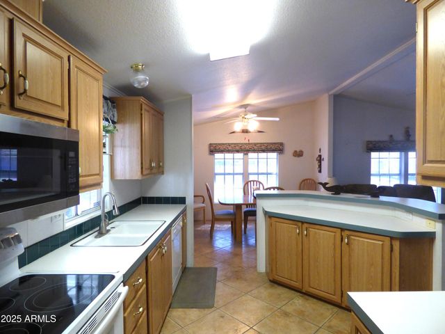 106 S 72ND Way, Mesa, AZ 85208