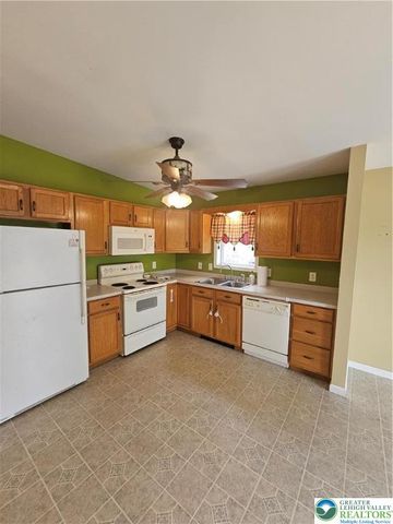 178 Sparrow Lane, Penn Forest Twp, PA 18229