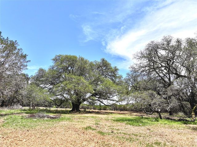 285 Donnie DR, Lampasas, TX 76550