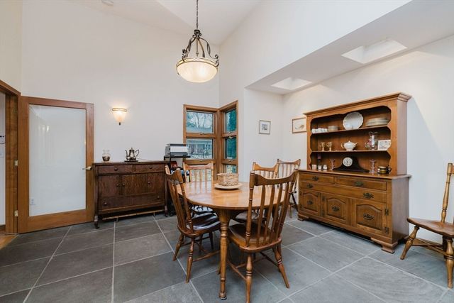 191 Cherry Hill Dr, Seekonk, MA 02771