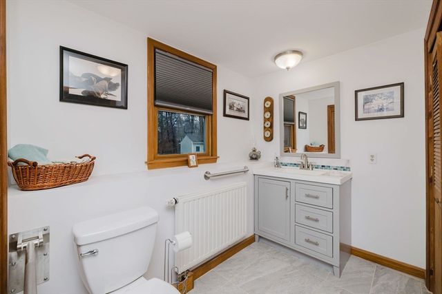 191 Cherry Hill Dr, Seekonk, MA 02771