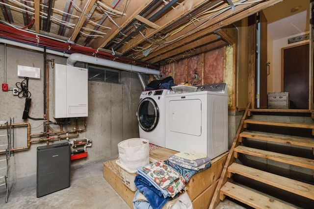 191 Cherry Hill Dr, Seekonk, MA 02771