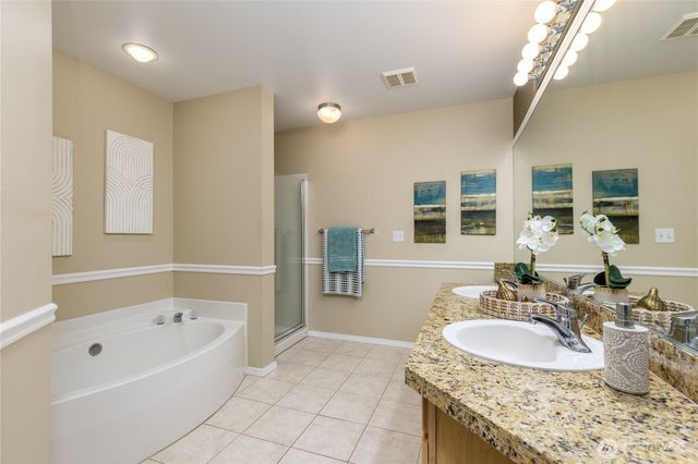 6470 James Avenue SE #11A, Auburn, WA 98092
