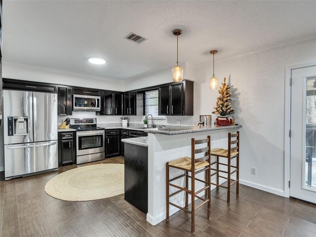 2825 Encino Avenue, Bay City, TX 77414