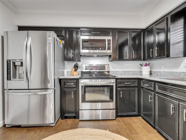 2825 Encino Avenue, Bay City, TX 77414