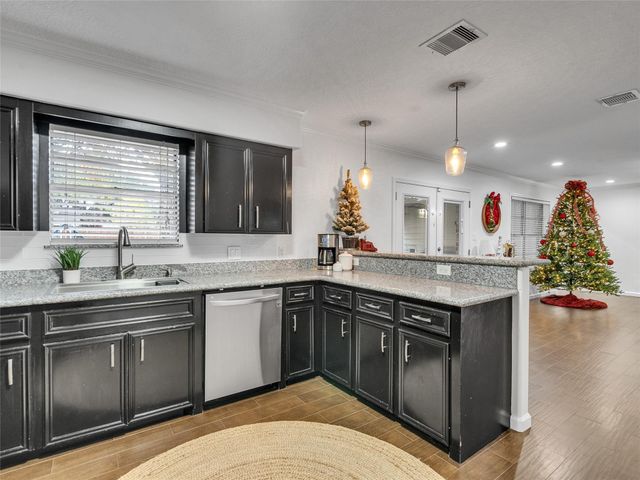 2825 Encino Avenue, Bay City, TX 77414