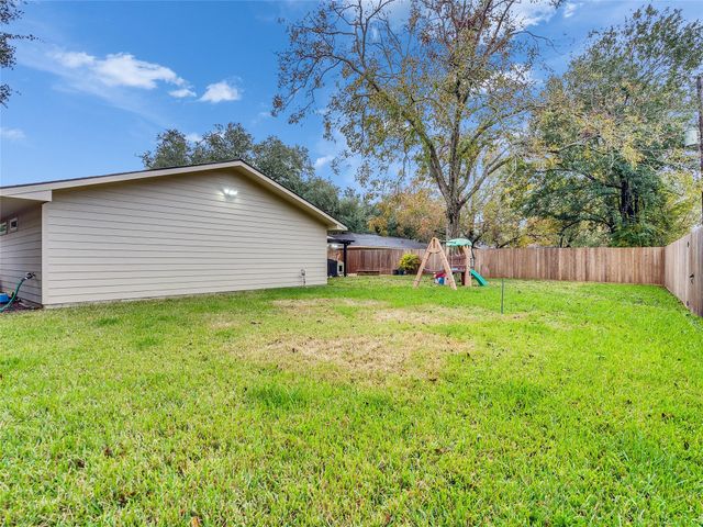 2825 Encino Avenue, Bay City, TX 77414