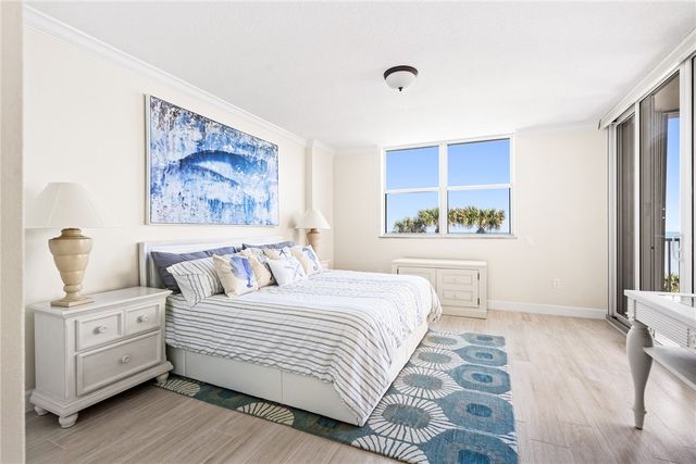 8880 N Sea Oaks Way 207, Vero Beach, FL 32963