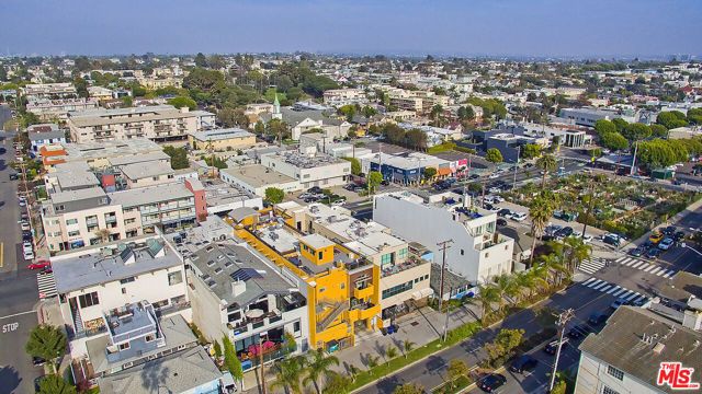 2216 Main Street, Santa Monica, CA 90405