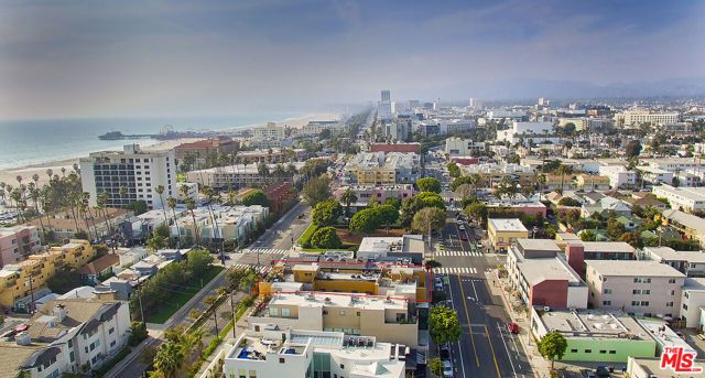 2216 Main Street, Santa Monica, CA 90405