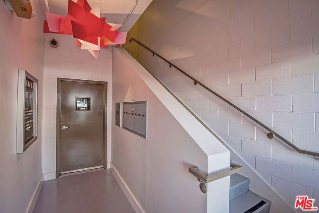 2216 Main Street, Santa Monica, CA 90405