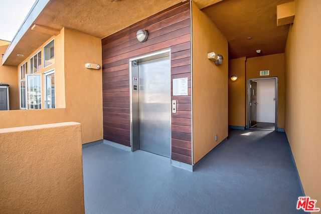2216 Main Street, Santa Monica, CA 90405