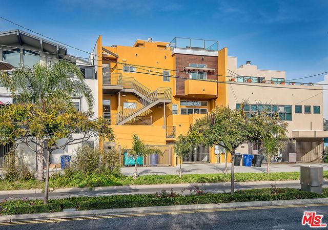 2216 Main Street, Santa Monica, CA 90405