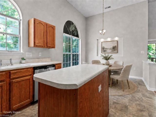 11823 Harris Ridge Drive, Charlotte, NC 28269