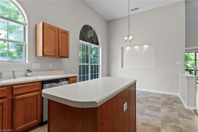 11823 Harris Ridge Drive, Charlotte, NC 28269