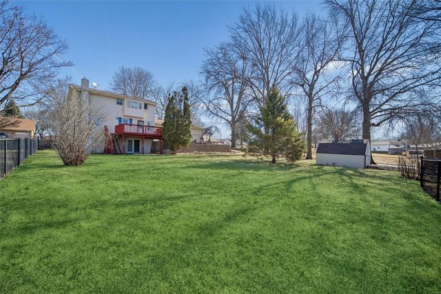 1802 W Grandview Drive, Knoxville, IA 50138