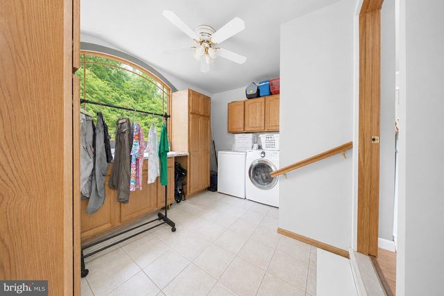 23 SUMMIT AVE, Berlin, NJ 08009