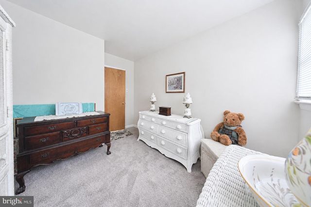 23 SUMMIT AVE, Berlin, NJ 08009