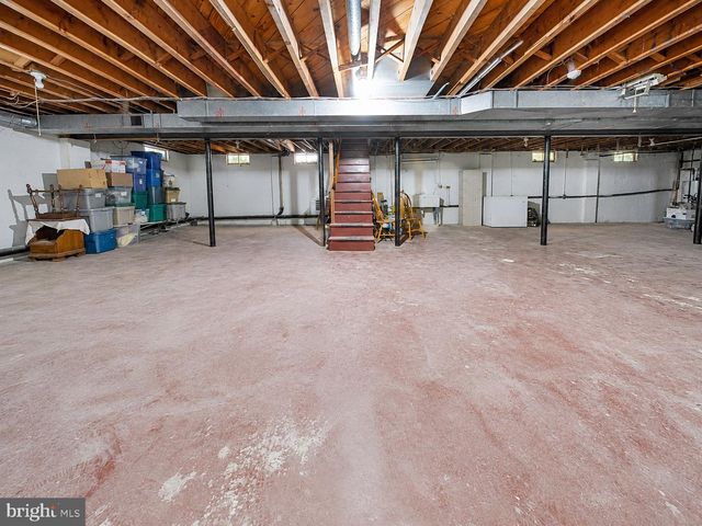 23 SUMMIT AVE, Berlin, NJ 08009