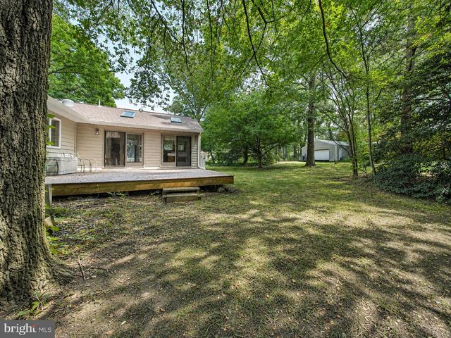 23 SUMMIT AVE, Berlin, NJ 08009