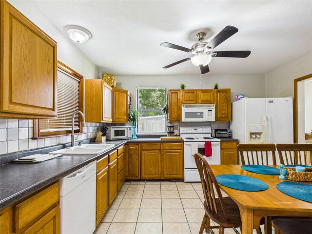1101 15th Avenue N, Texas City, TX 77590
