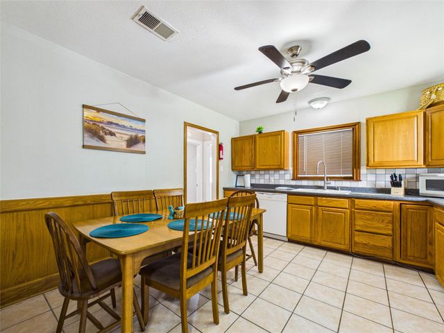 1101 15th Avenue N, Texas City, TX 77590