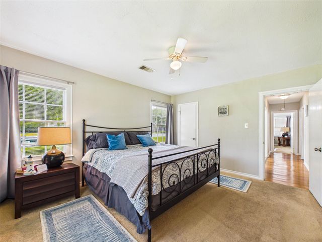 1101 15th Avenue N, Texas City, TX 77590