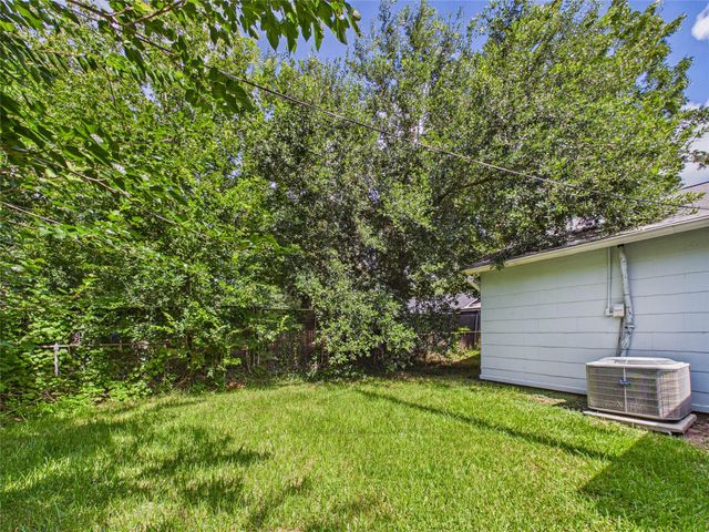 1101 15th Avenue N, Texas City, TX 77590