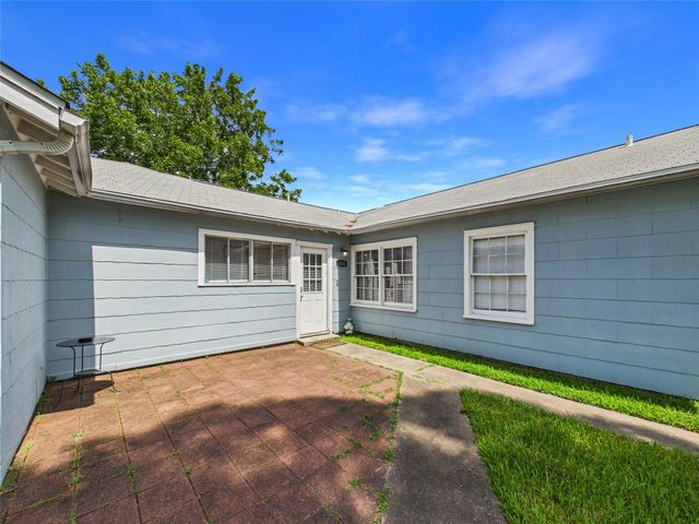 1101 15th Avenue N, Texas City, TX 77590