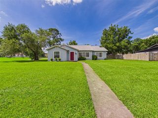 1101 15th Avenue N, Texas City, TX 77590