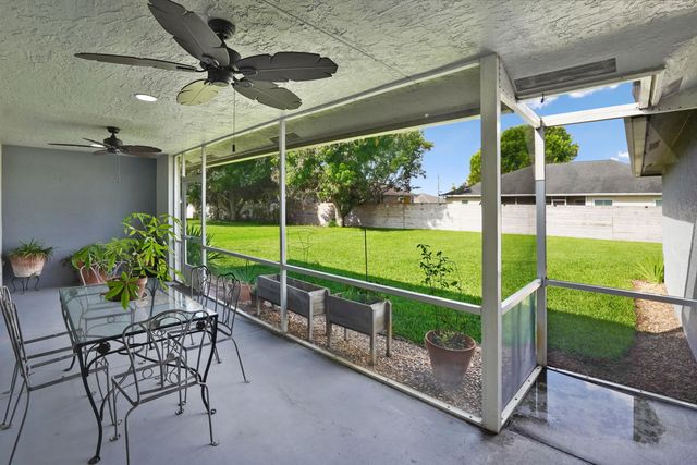5856 NW Mesa Circle, Port St. Lucie, Port St Lucie, FL 34986