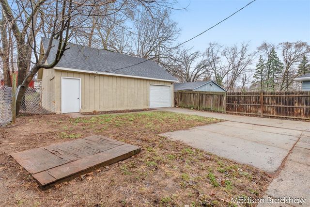 2655 Longfellow Avenue, Wyoming, MI 49509