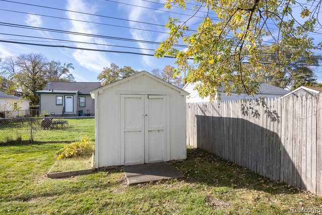 1981 Almont Street, Ferndale, MI 48220