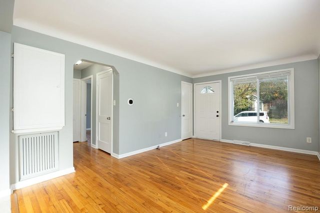 1981 Almont Street, Ferndale, MI 48220