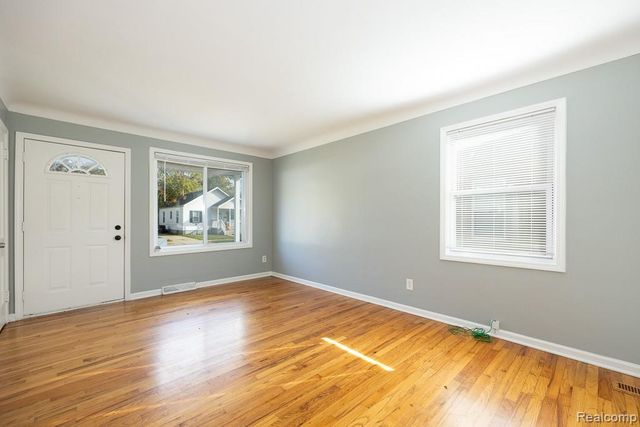 1981 Almont Street, Ferndale, MI 48220