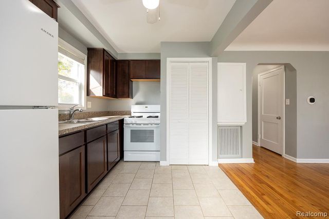 1981 Almont Street, Ferndale, MI 48220