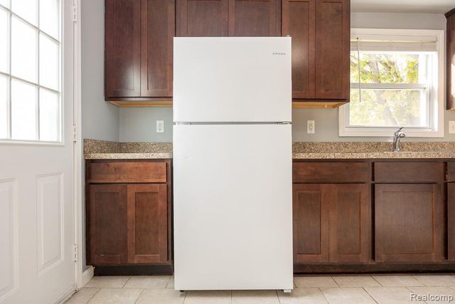 1981 Almont Street, Ferndale, MI 48220