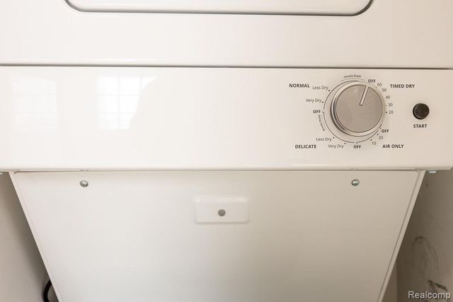 1981 Almont Street, Ferndale, MI 48220