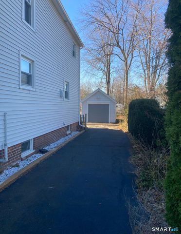 87 East Street, Windsor, CT 06095