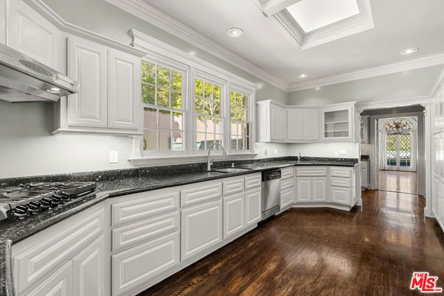 803 N Rexford Drive, Beverly Hills, CA 90210