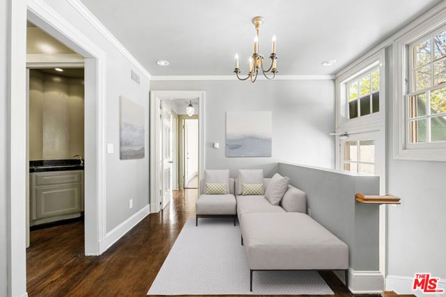 803 N Rexford Drive, Beverly Hills, CA 90210