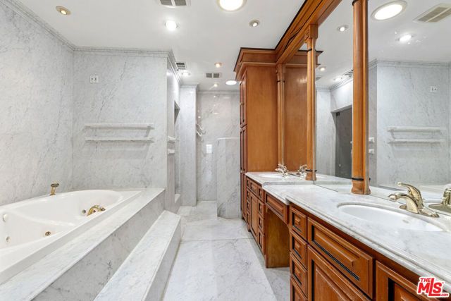 803 N Rexford Drive, Beverly Hills, CA 90210