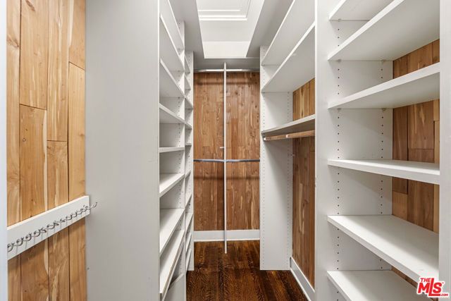 803 N Rexford Drive, Beverly Hills, CA 90210