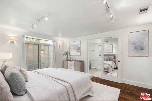 803 N Rexford Drive, Beverly Hills, CA 90210