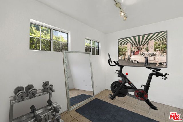 803 N Rexford Drive, Beverly Hills, CA 90210
