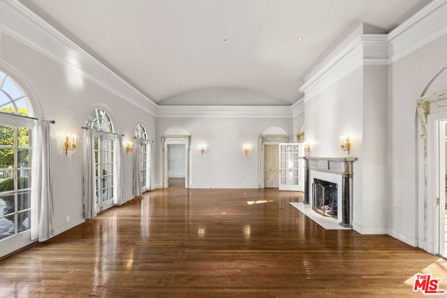 803 N Rexford Drive, Beverly Hills, CA 90210