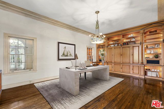 803 N Rexford Drive, Beverly Hills, CA 90210