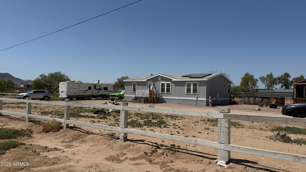 11912 S AIRPORT Road, Buckeye, AZ 85326 — photo 2