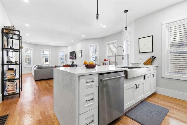 32 Cambridge Terrace 1, Cambridge, MA 02140